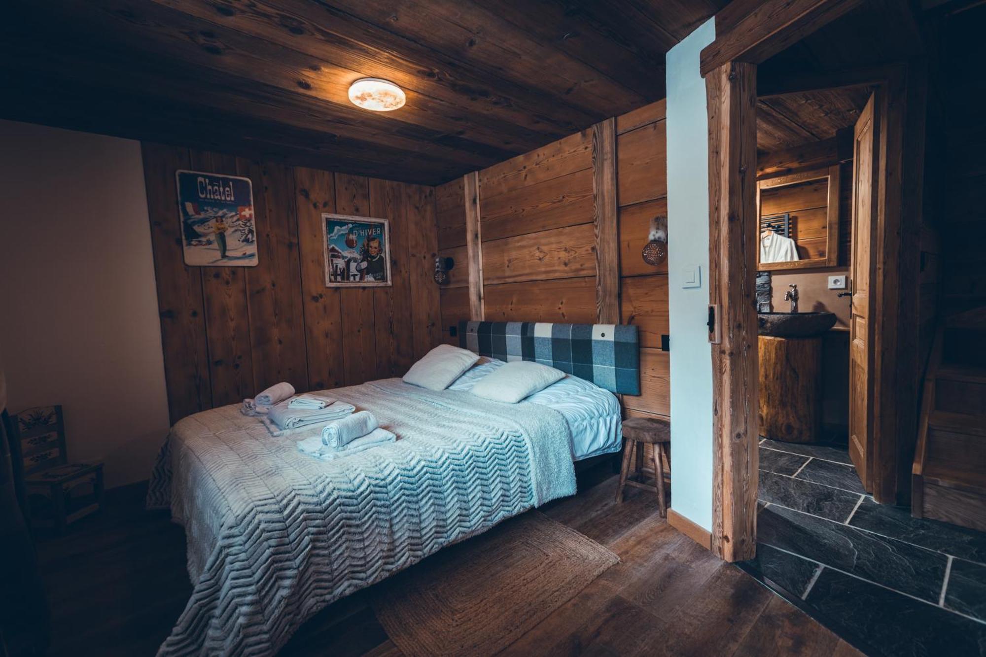 Savoya Chalet Chatel