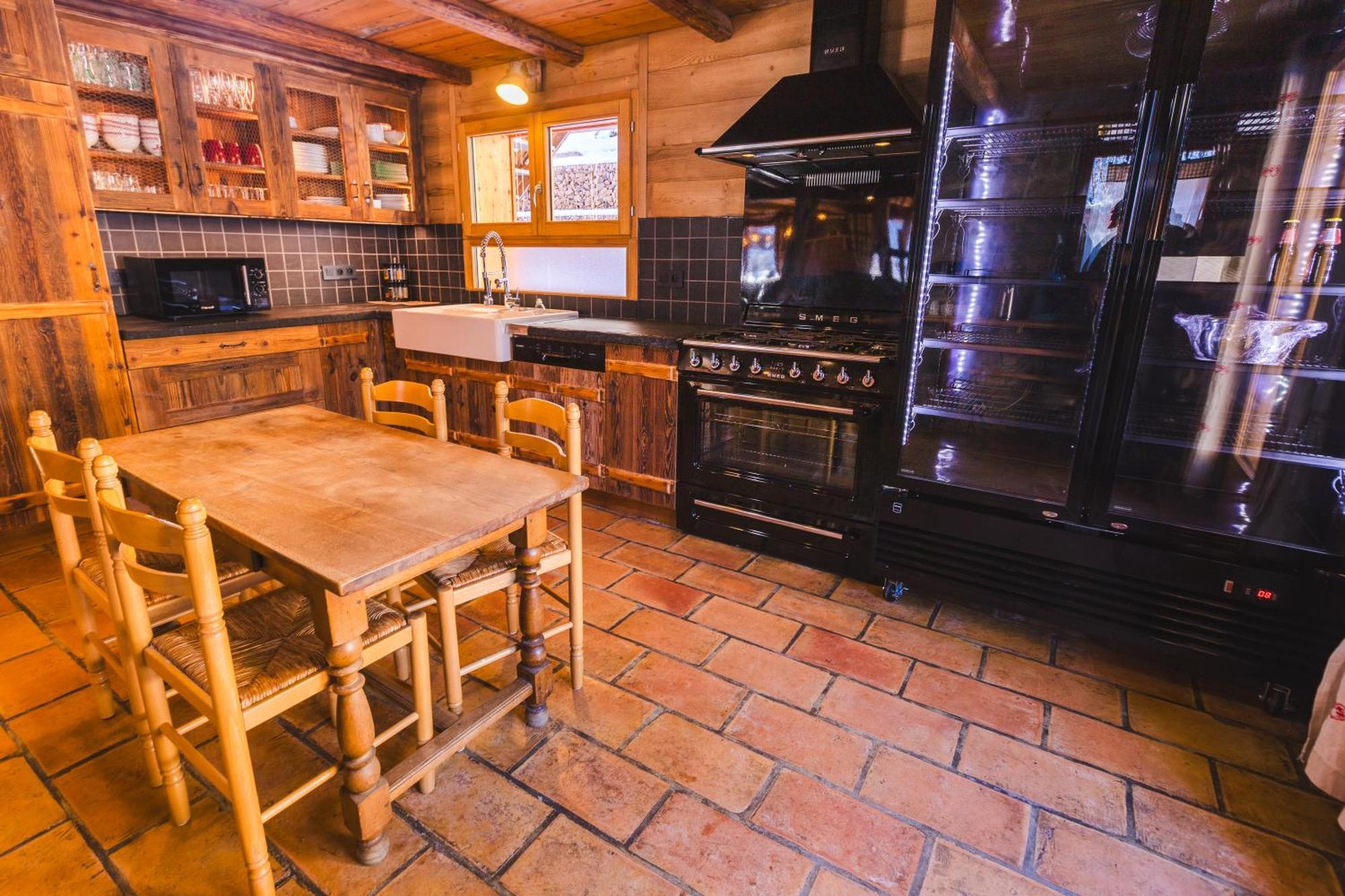 Savoya Chalet Chatel
