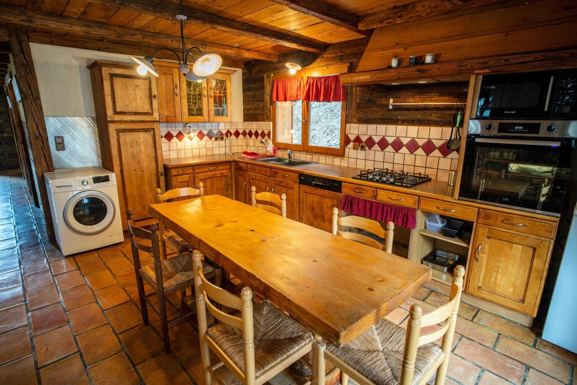 Savoya Chalet